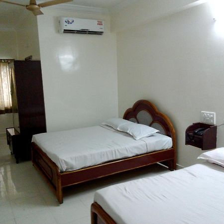 Sahasra Residency Hotel Hyderabad Exterior photo